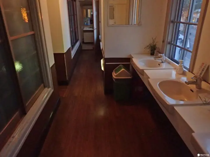 こざっぱりと改装された2階