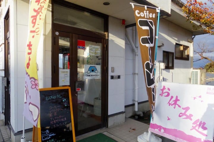 雪景色の中で白鳥と出会う旅