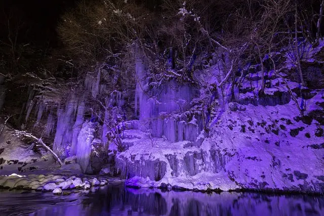 秩父三十槌冰柱夜晚点灯
