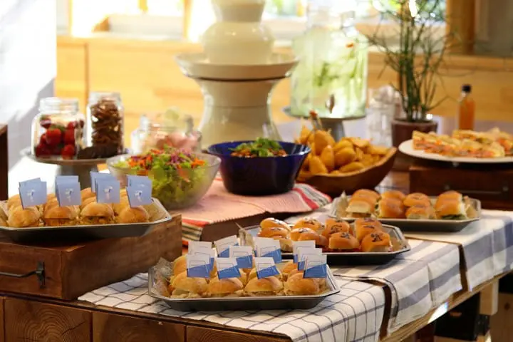 PEANUTS DINER Buffet