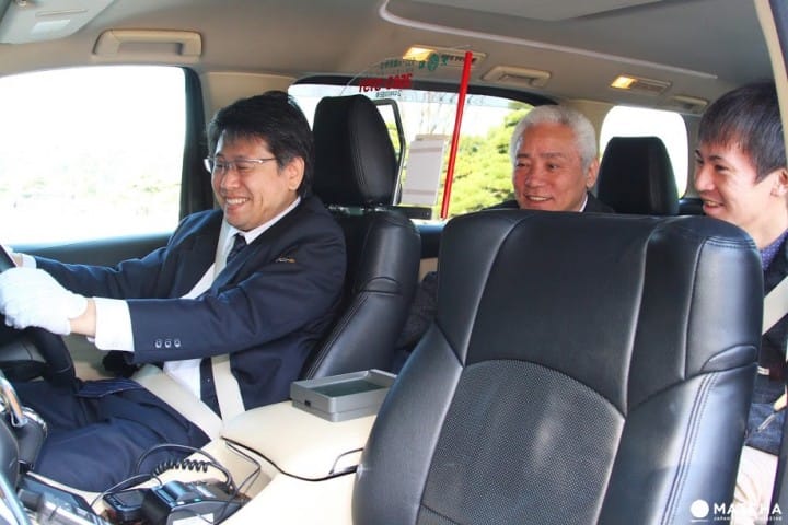 観光タクシー