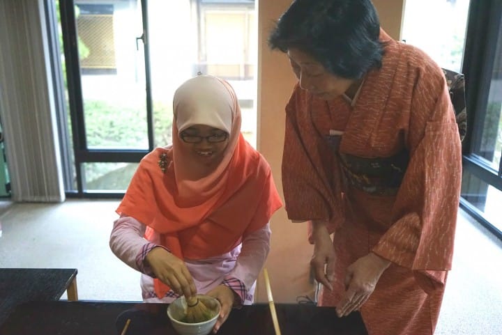 Muslim-Friendly Yokohama - Wear A Kimono And Enjoy Tea Ceremony!