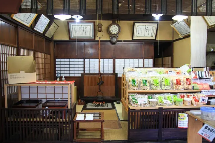 Matsumoto and Takayama in one economical pass, the Three-Star Alps Unlimited Ride Shinjuku Pass