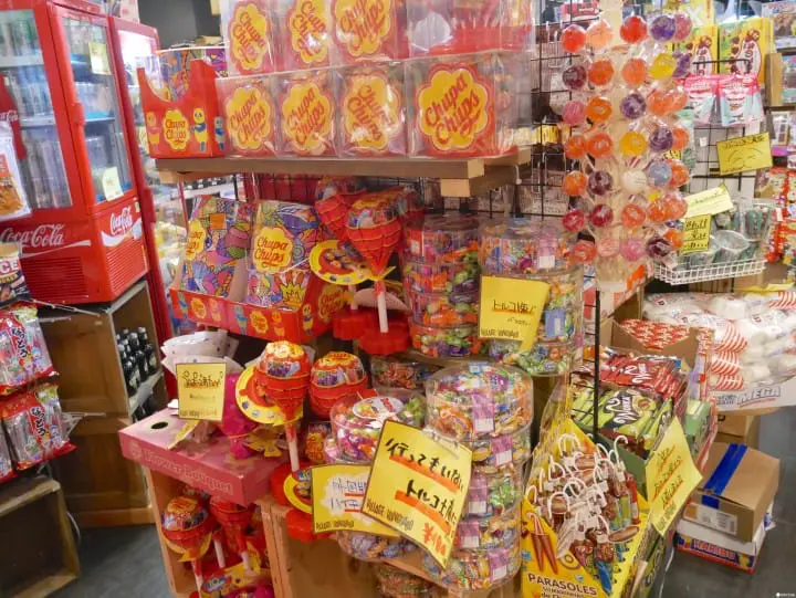 日本のサブカルチャーグッズを買うならここ！「ヴィレッジヴァンガード　渋谷本店」
