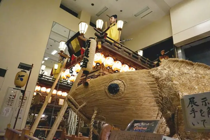 เพียง 1 ชั่วโมงจากโตเกียว! สู่มนต์เสน่ห์ของเมืองและศาลเจ้าเก่าแก่แห่ง