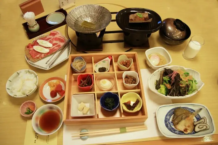 Free ride in Hida Takayama region with the Three-Star Alps Unlimited Ride Shinjuku Pass