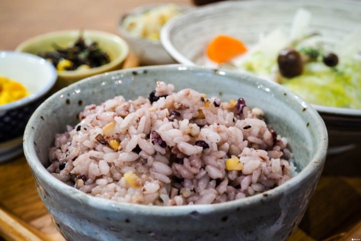 小古道具店 四歩 十五穀飯
