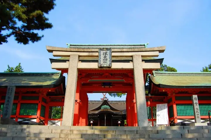 跟着日本人过新年　除夕夜去寺庙　初诣到神社（日本人と一绪にお正月をお祝い、大晦日の夜から年越しを）
