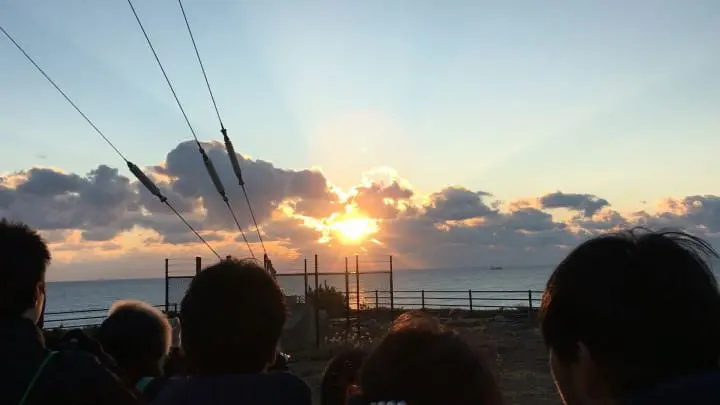 跟着日本人过新年　除夕夜去寺庙　初诣到神社（日本人と一绪にお正月をお祝い、大晦日の夜から年越しを）
