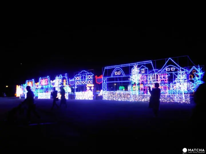 ชมแสงสีอันตระการตายามค่ำคืนของไฟประดับ ณ ปราสาทโอซาก้า (Osaka Castle Illuminage )