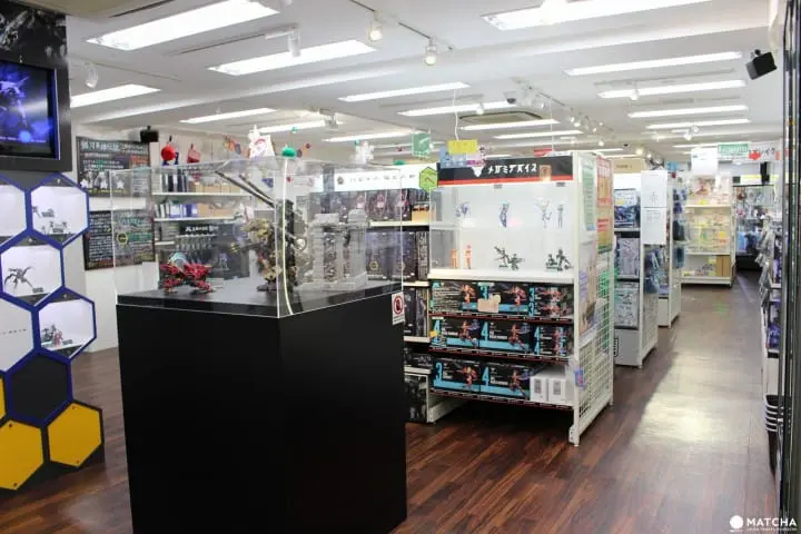 プラモデルから美少女フィギュアまで最大級の品揃え！総合ホビーショップ「コトブキヤ秋葉原館」の全フロアをご紹介