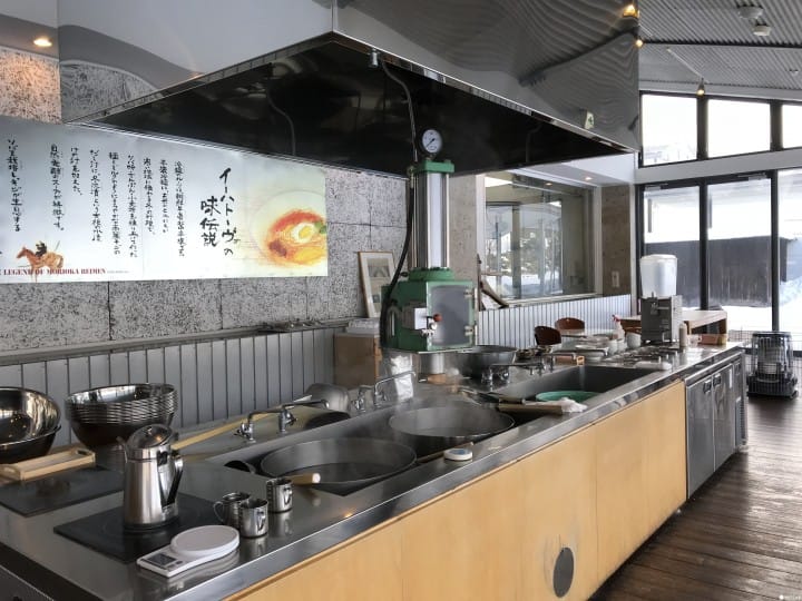 盛冈手工艺村冷面工坊体验区