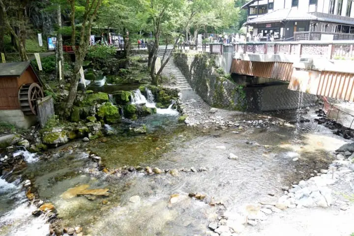 岩手龍泉洞泉水