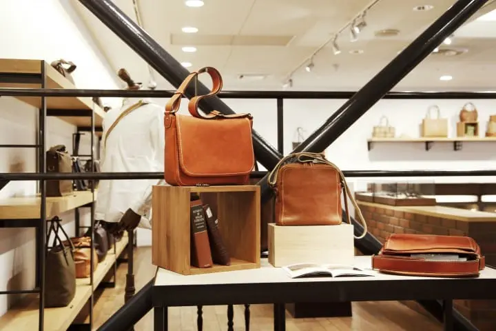 土屋鞄製造所本店店面