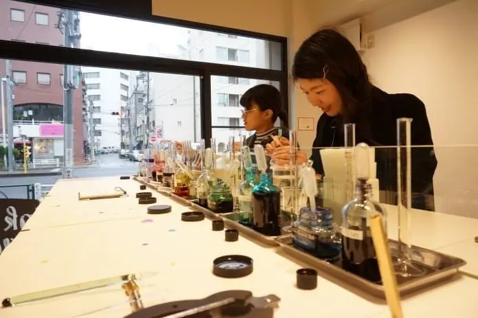 ink stand by kakimori