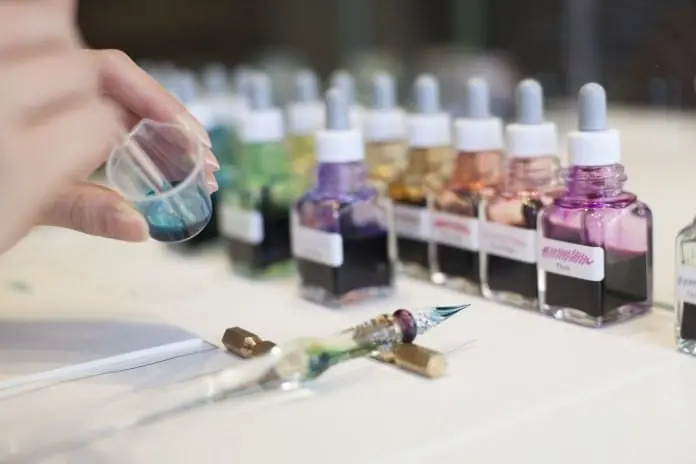 ink stand by kakimori墨水