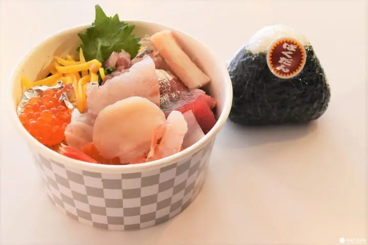 海鮮丼とおにぎり