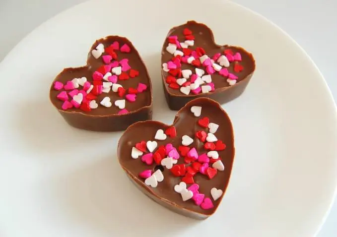 Impress Your Loved One With Homemade Chocolate This Valentine's Day