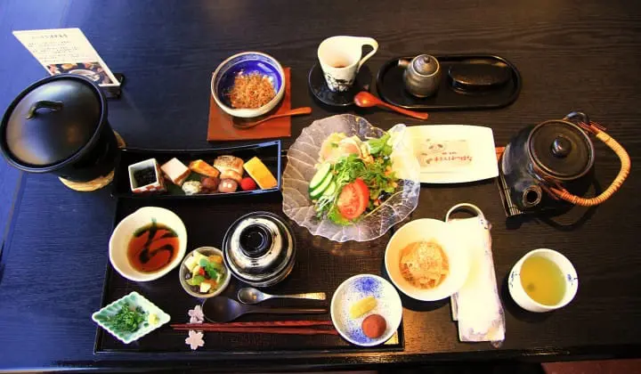 Purifying your body and mind at the Onsen heaven of Hakone