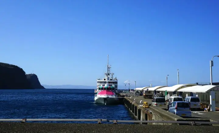 Izu Oshima - Tokyo's Beautiful Island Of Camellias