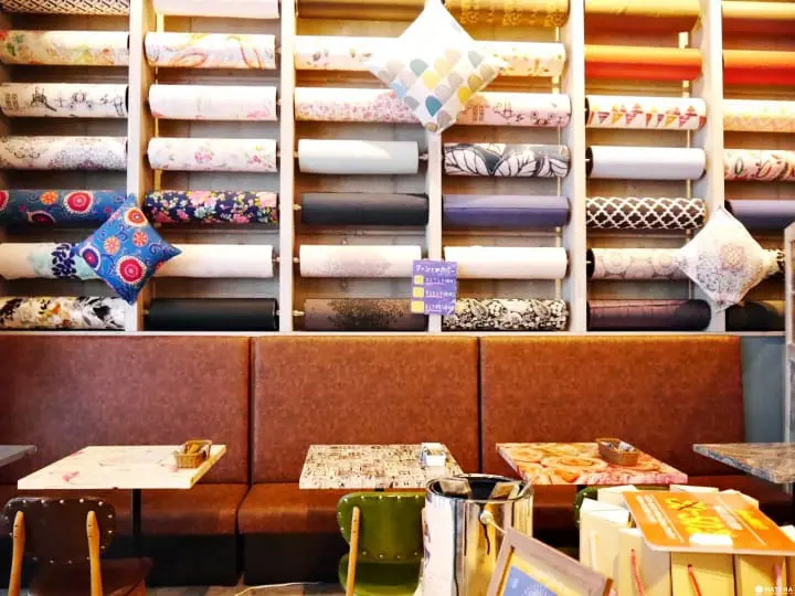 友安制作所cafe墙壁