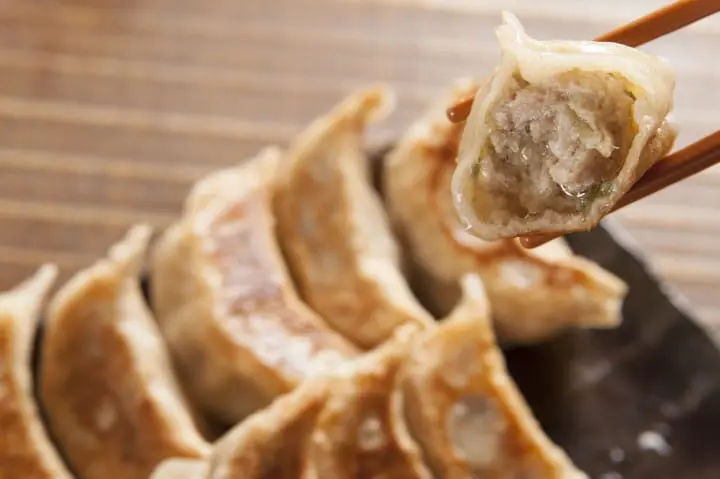 肉汁溢れる焼饺子が食べたくなったら「ダンダダン酒场」へ！