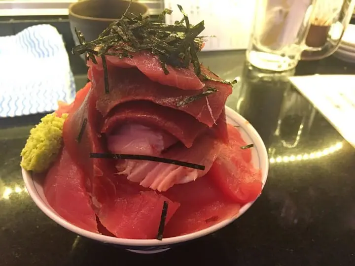 鱼と酒　はなたれ（生まぐろ丼）