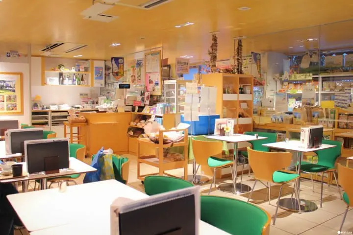 寒天パパ：寒天咖啡廳用餐區