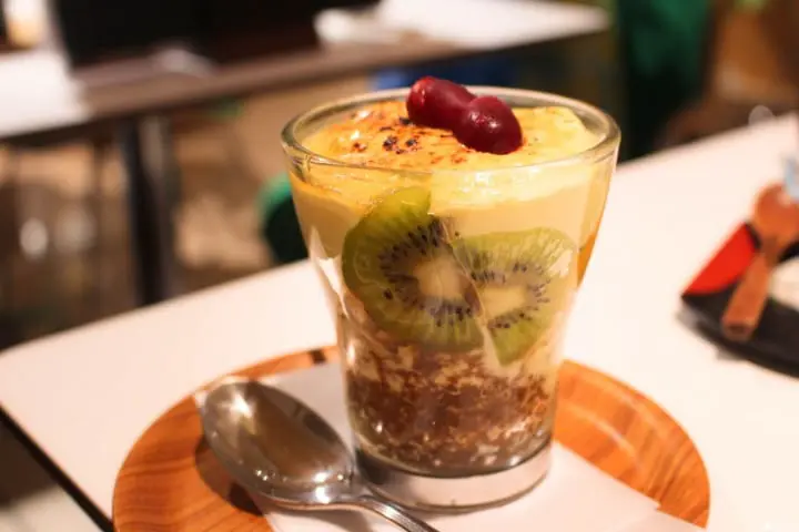 寒天點心：烤布蕾乳脂鬆糕