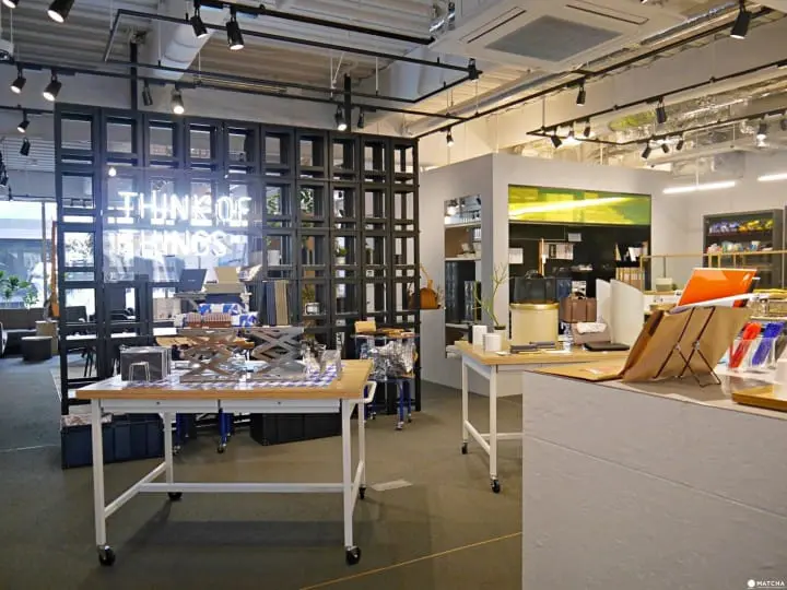 THINK OF THINGS商品区