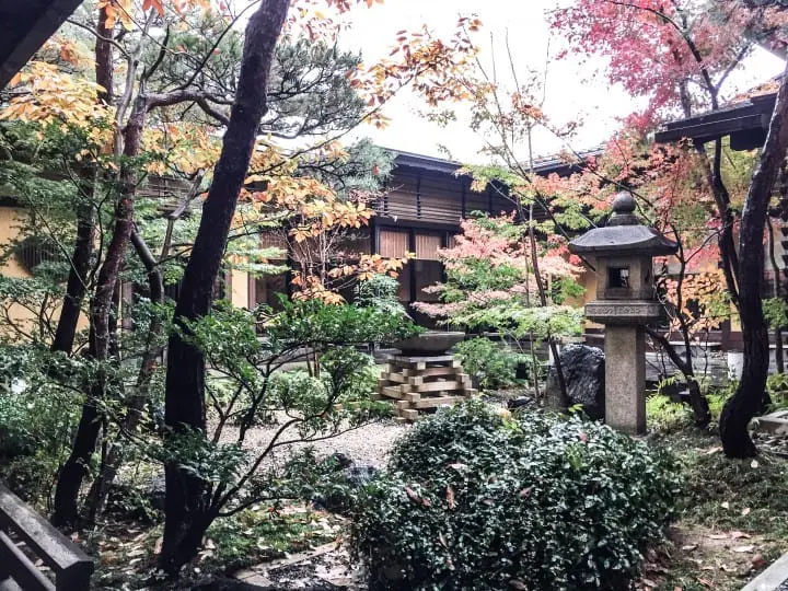 【滋賀】超近京都的溫泉旅館 雄琴溫泉びわ湖花街道