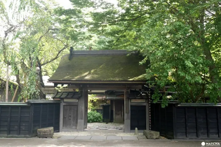 秋田角館藥醫門