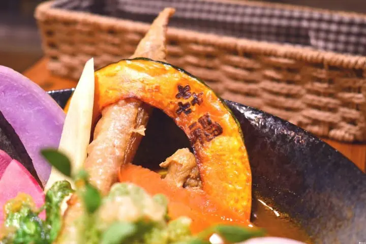 使用大量在地蔬菜，色香味俱全的湯咖哩「kifuku」