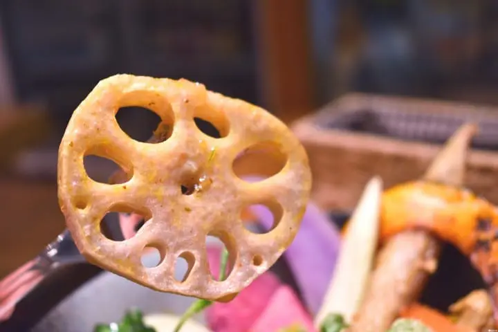 使用大量在地蔬菜，色香味俱全的湯咖哩「kifuku」