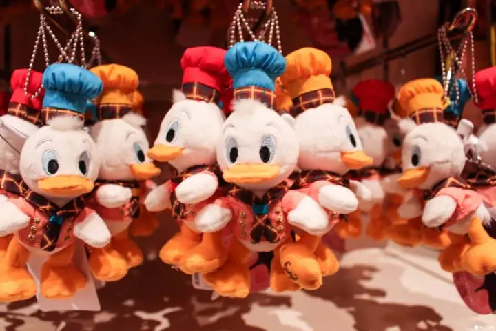 Create "Chocolate Crunch" Souvenirs At Tokyo Disneyland!