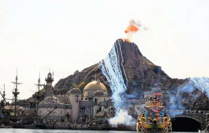 水上グリーティング「ハピエストセレブレーション・オン・ザ・シー」