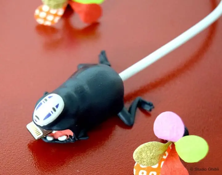 吉卜力動畫無臉男化身iphoe傳輸線保護