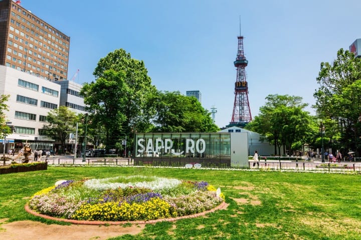 Sapporo de la Mañana a la Noche - Un Paraíso al Norte y un Centro Urbano
