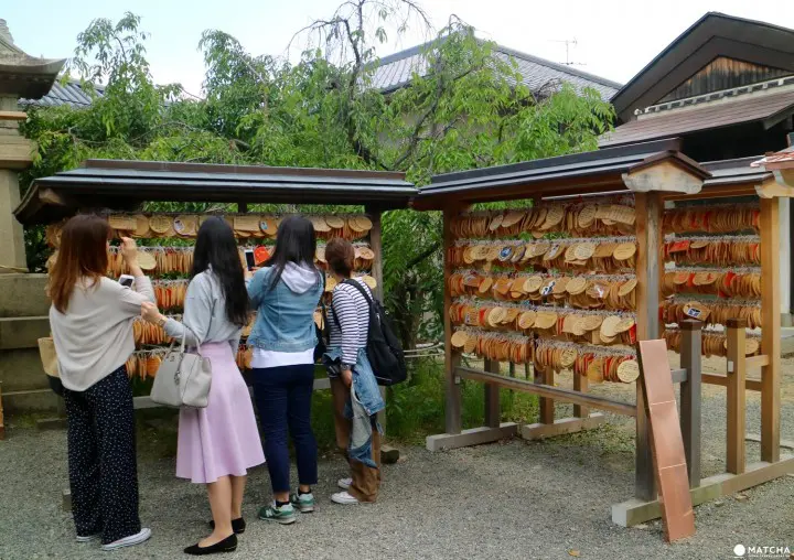 スケートファンもサッカーファンも參拝に訪れる神戸御影の弓弦羽神社