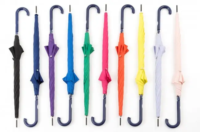 梅雨季夏天必備！抗UV防潑水雨傘