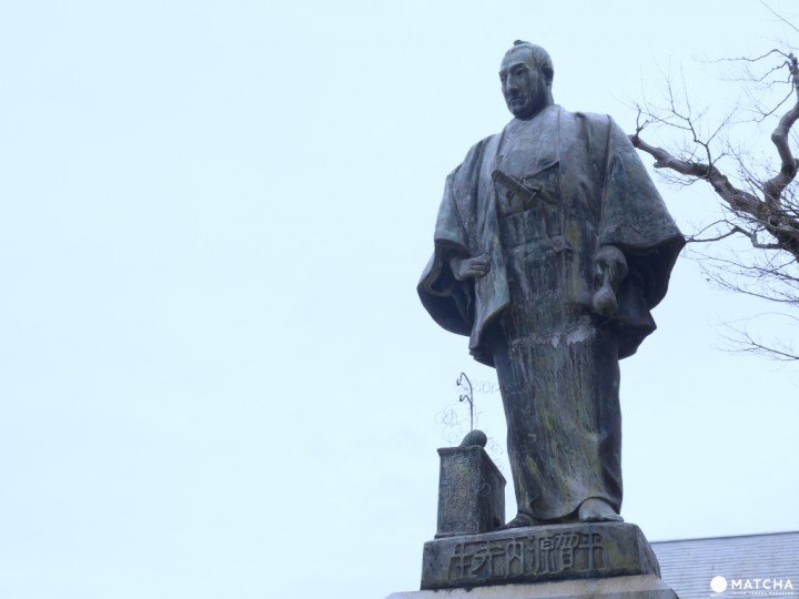 平賀源內像