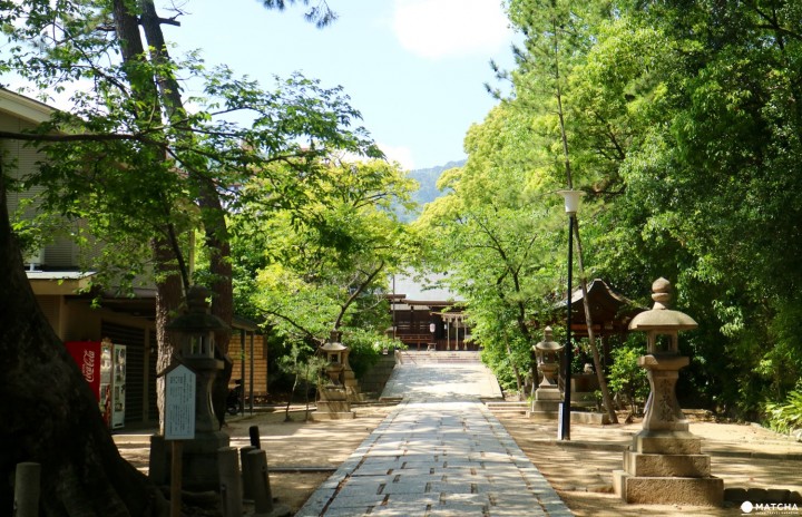 Yuzuruha Shrine in Mikage, Kobe: Visited By Both Figure Skating And Soccer Fans!
