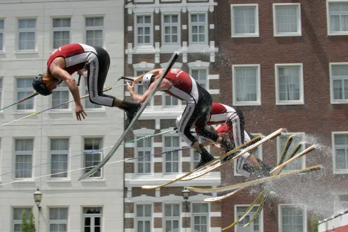 长崎 豪斯登堡水上乐园表演