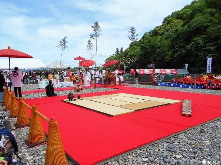 มิฟุเนะ มัตสึริ ประเพณีแห่เรือตำนานพันปี ณ อาราชิยามะ จังหวัดเกียวโต