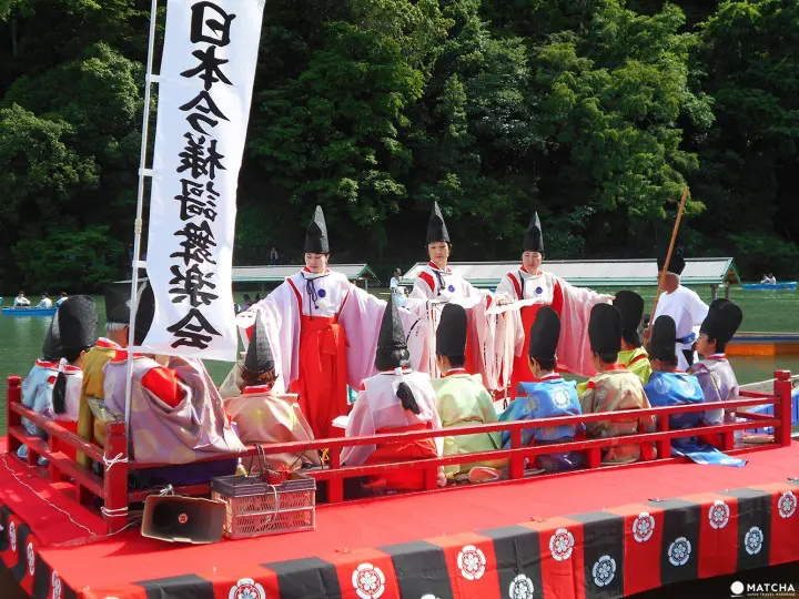 มิฟุเนะ มัตสึริ ประเพณีแห่เรือตำนานพันปี ณ อาราชิยามะ จังหวัดเกียวโต