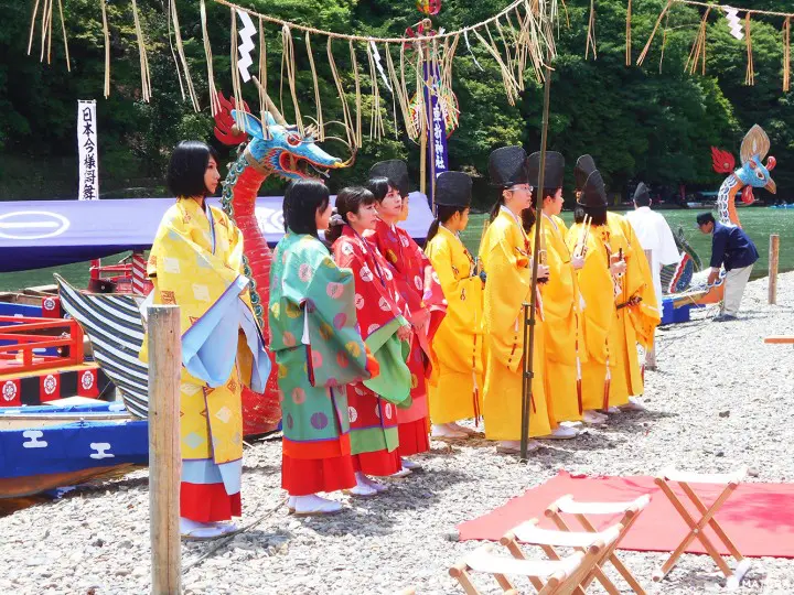 มิฟุเนะ มัตสึริ ประเพณีแห่เรือตำนานพันปี ณ อาราชิยามะ จังหวัดเกียวโต