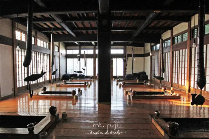 富士山下！到百年茅葺屋享传统端炉烧：山麓园 Sanrokuen