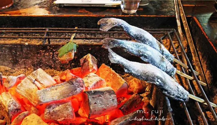 富士山下！到百年茅葺屋享传统端炉烧：山麓园 Sanrokuen