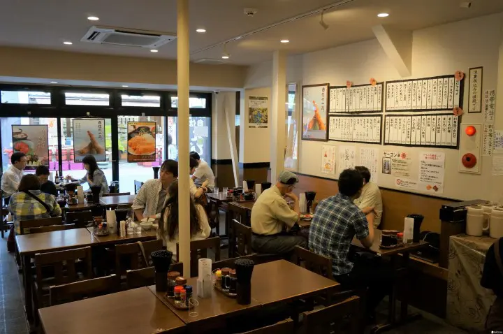 来到巢鸭必吃的平凡好滋味―ときわ食堂