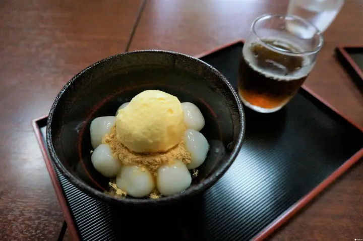 『鎌倉』隱身鐵道旁的古民家甘味處：無心庵